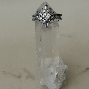 Dazzling Silver Women's Ring